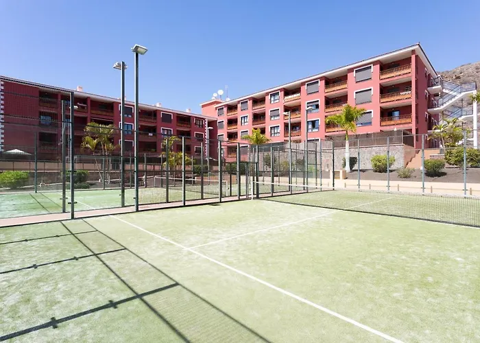 Home2book Bright Pool View El Mocan *