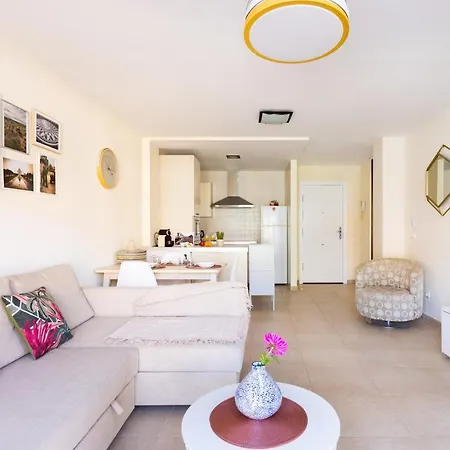 Apartment Home2book Bright Pool View El Mocan *