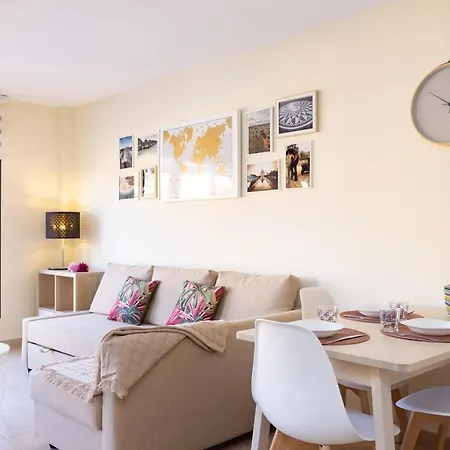 Home2book Bright Pool View El Mocan Apartment
