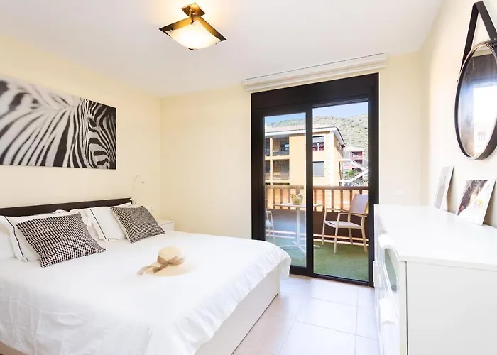 Home2book Bright Pool View El Mocan 팔름-마르