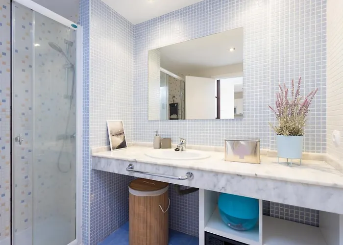 Home2book Bright Pool View El Mocan *