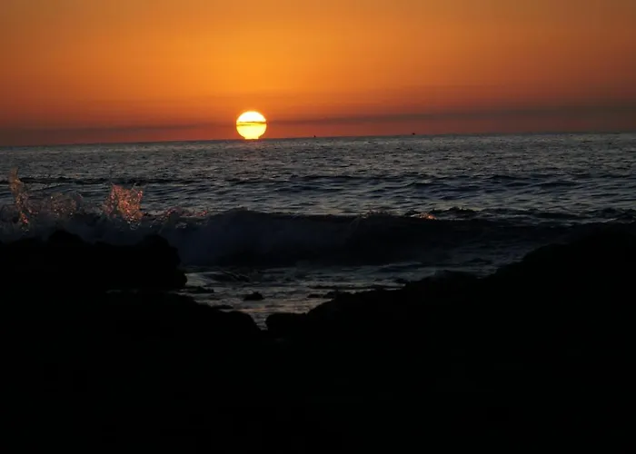 Home2book Bright Pool View El Mocan 아파트 *