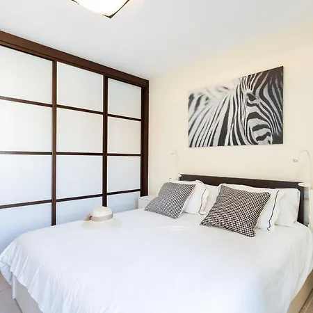 Home2book Bright Pool View El Mocan بالم مار
